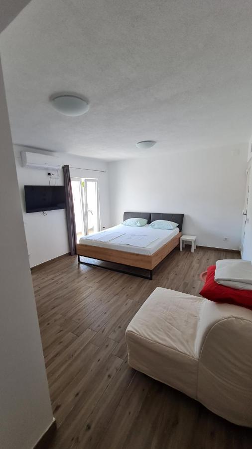 Apartmani Mlinar - Studio Apartment Grebastica Exterior photo